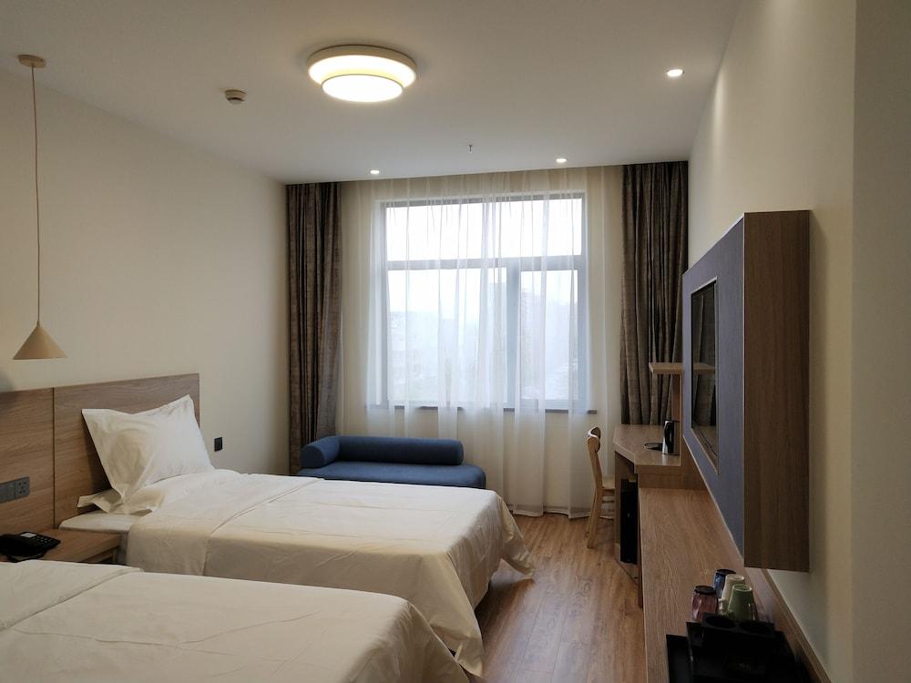 Future Shangju Hotel 5*